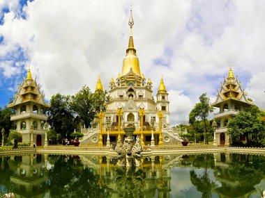 Интересные места вблизи Сайгона: Buu Long park