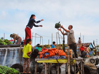 Плавучие рынки Вьетнама